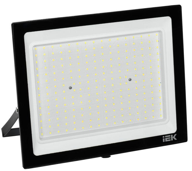 Прожектор светодиодный СДО 06-200 6500К IP65 черн. IEK LPDO601-200-65-K02